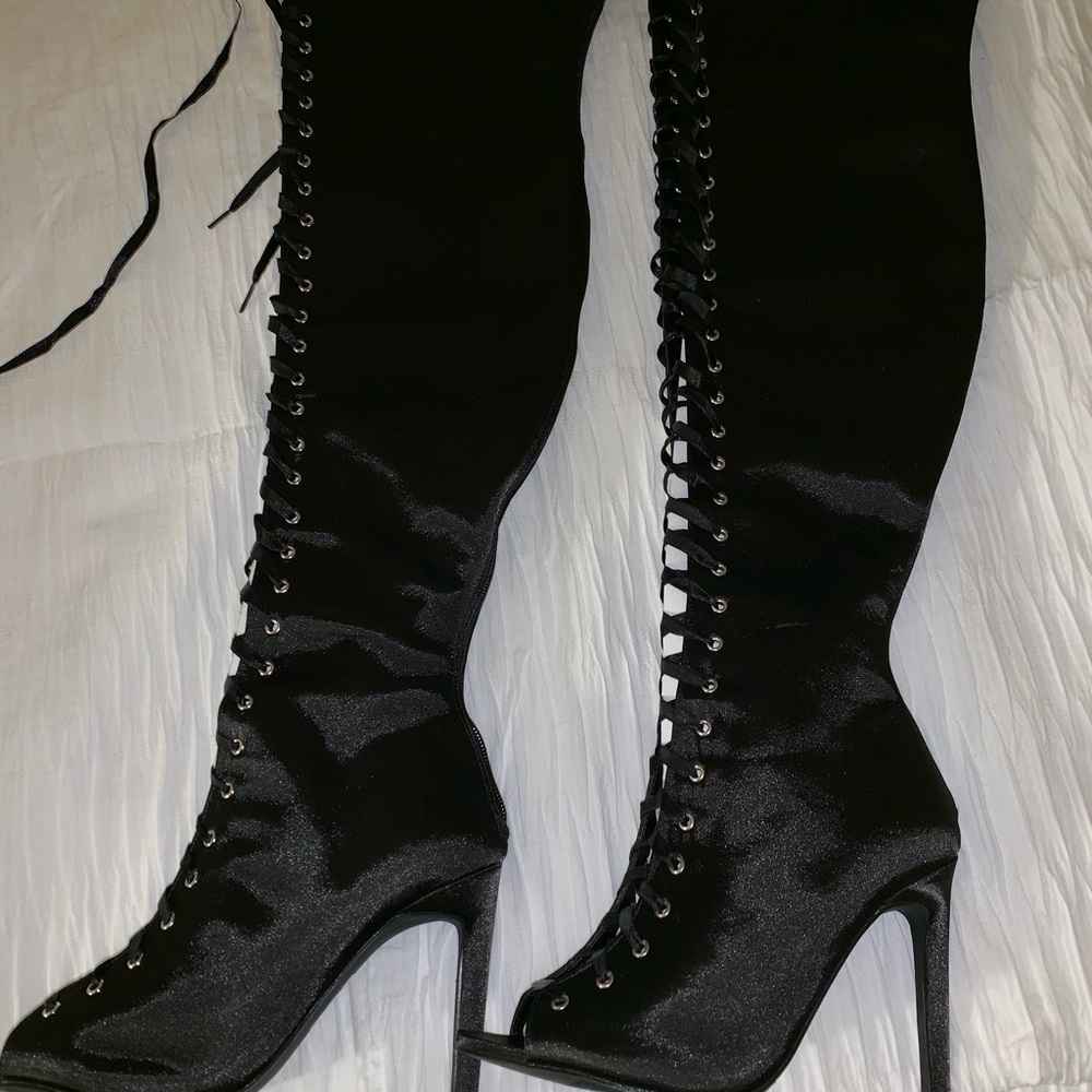 Black Boots
